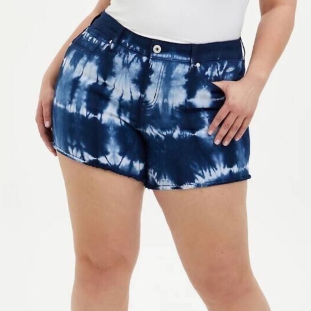 Torrid Tie Dye Shorts‎ Size 22 Plus Size Frayed Hem